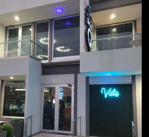 vistas rooftop dining